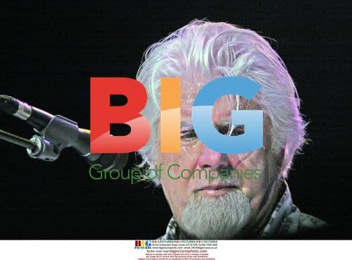 Michael McDonald Performs Live Gig