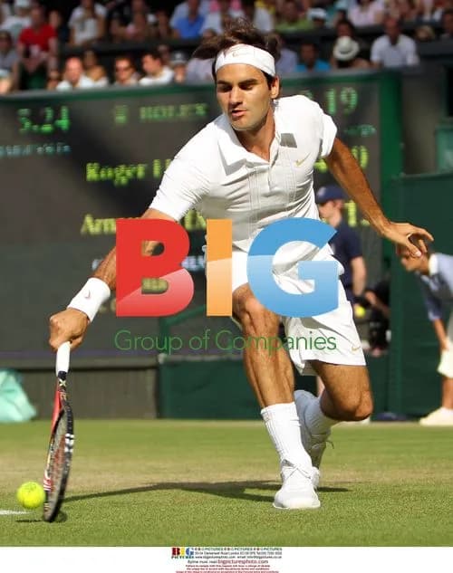 Roger Federer vs Arnaud Clement at Wimbledon