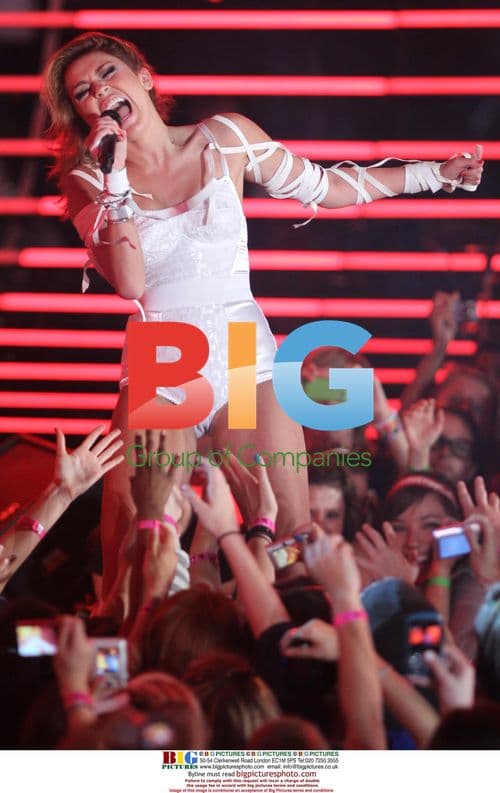 Miley Cyrus at 2010 Much Music Video Awards