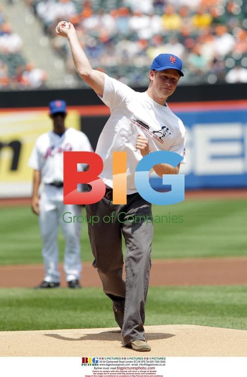 Prince Harry at Mets vs Twins Game