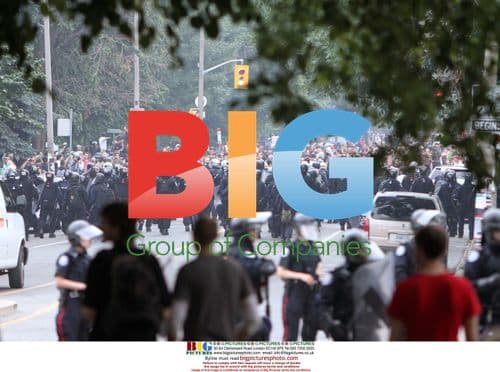 Police Clash with G20 Protesters in Toronto