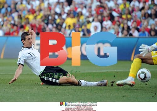 Miroslav Klose scores for Germany