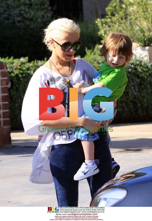 Christina Aguilera and son visit friend in Brentwood