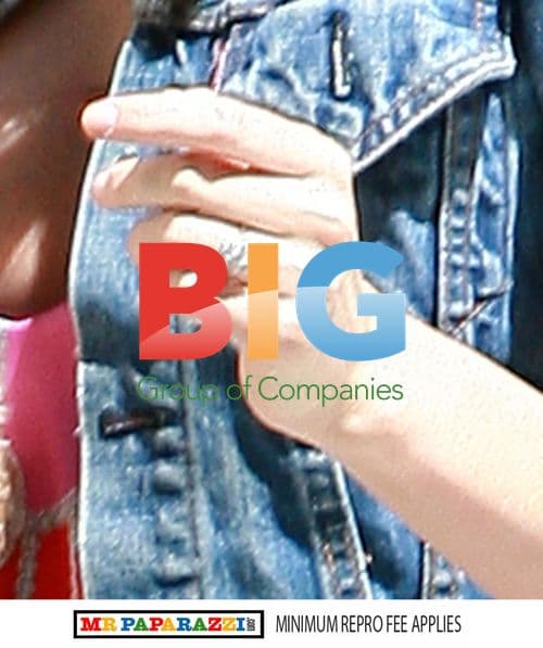 Miranda Kerr Shows Off Engagement Ring