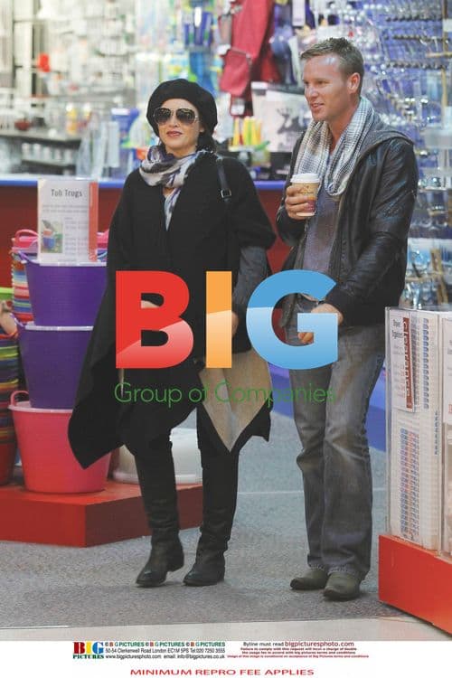 Dannii Minogue and Kris Smith Shopping