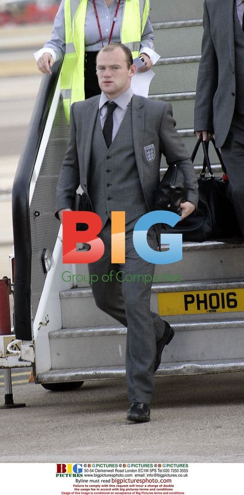 England Football Team Arrive Home After World Cup 2010