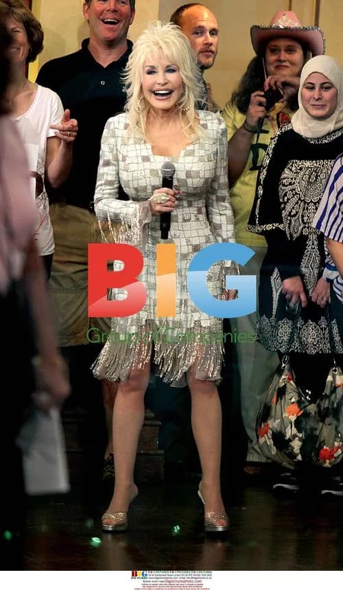 Dolly Parton Performing on GMA