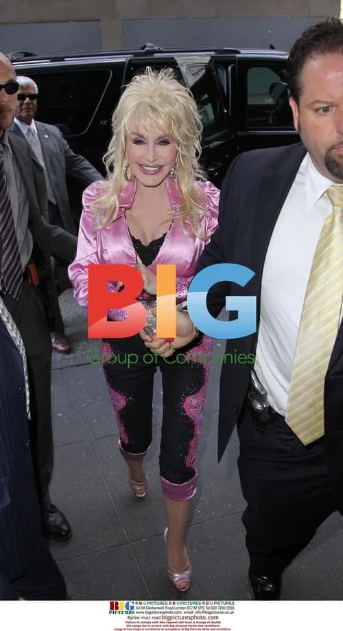 Dolly Parton Arriving at NYC Hotel