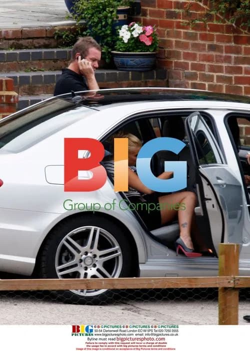 Kerry Katona waves to kids, Surrey, UK