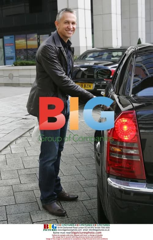 Gary Lineker Spotted Leaving Shops