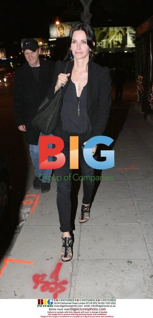 Courtney Cox Arquette Leaves Restaurant