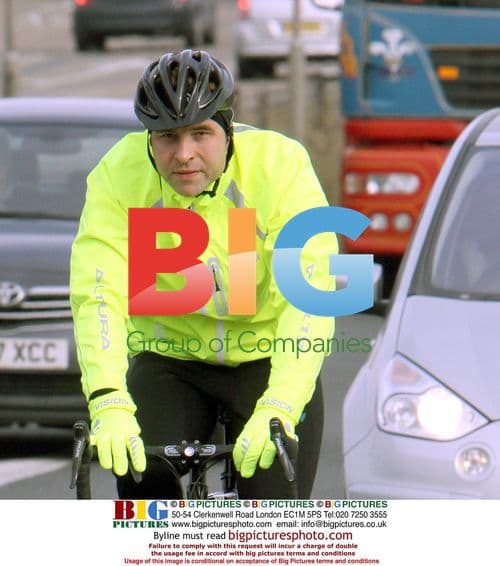 David Walliams Bikes Up Kirkstone Pass