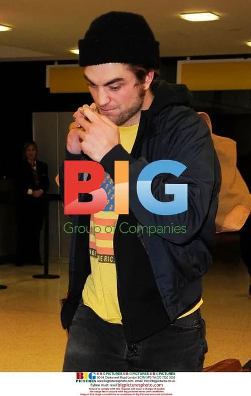 Robert Pattinson at JFK Airport