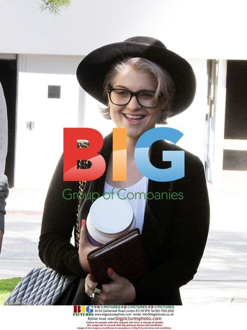 Kelly Osbourne and Boyfriend Run Errands