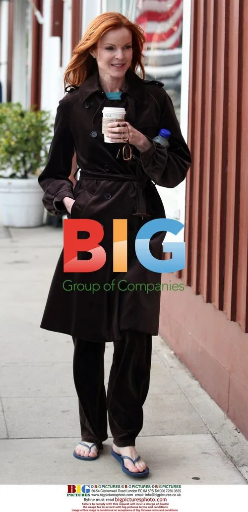 Marcia Cross Shopping at Brentwood Country Mart