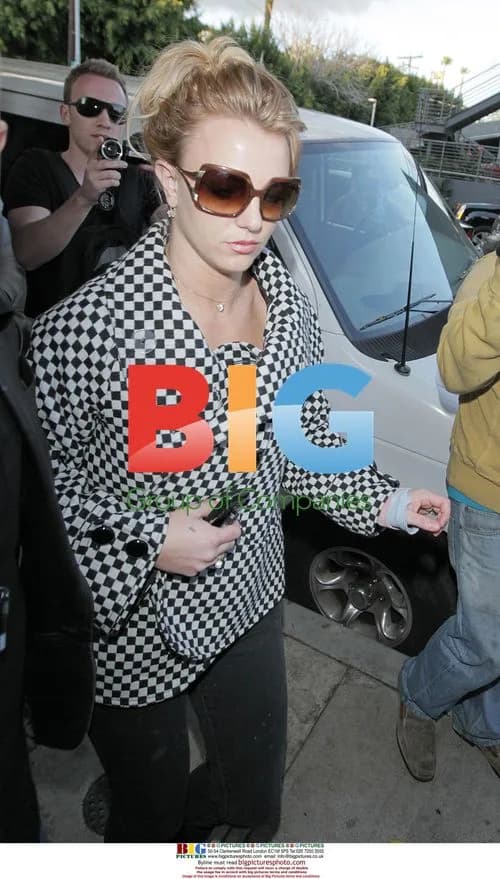 Britney Spears at Nine Zero One Salon