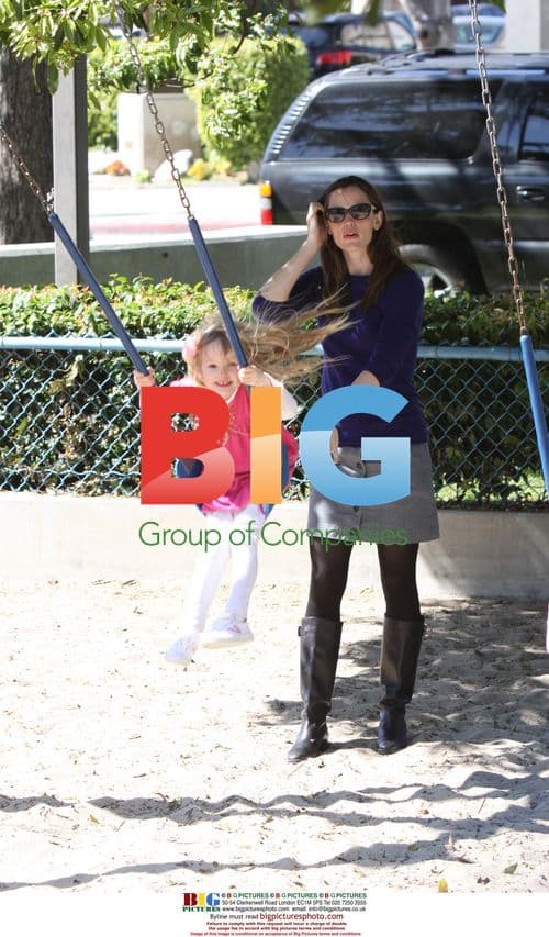 Jennifer Garner and Daughters at Park