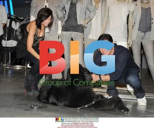 Mario Lopez and Girlfriend Shop at Armani Exchange
