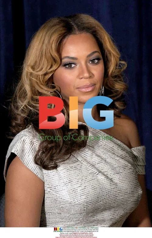 Beyonce at Cosmetology Center Unveiling