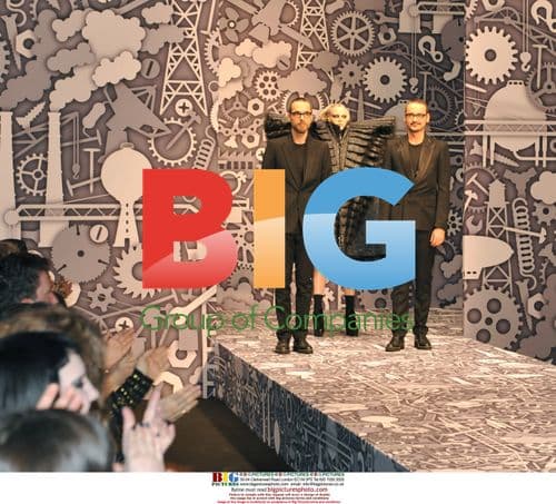 Viktor & Rolf Fashion Show Paris 2011