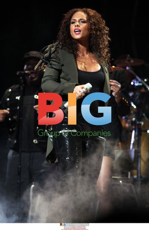 Alicia Keys Performing in Detroit