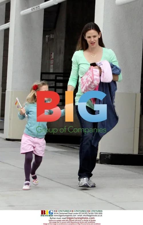 Jennifer Garner with daughter Violet