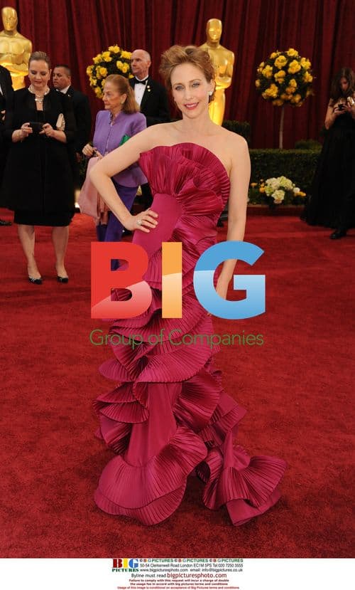 Vera Farmiga at Oscars 2010 Red Carpet