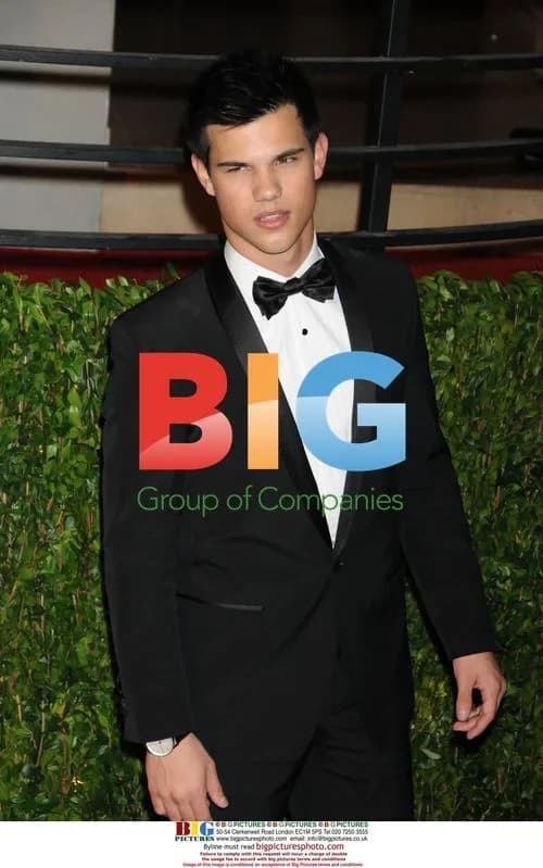 Taylor Lautner at Vanity Fair Oscars 2010