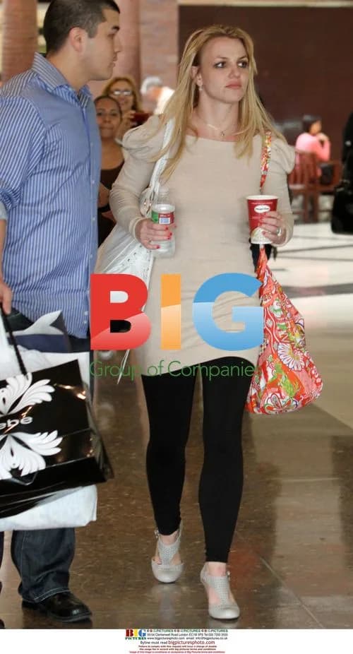 Britney Spears Shopping with Mom