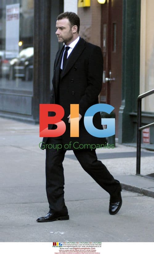 Liev Schreiber leaves apartment in NYC