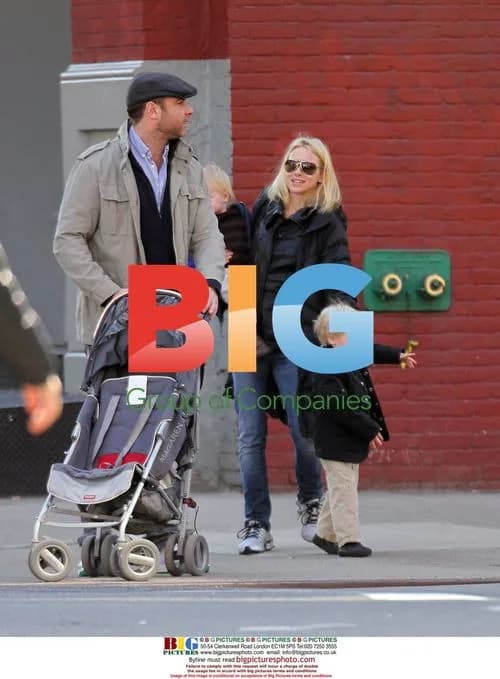 Naomi Watts and Liev Schreiber with kids in NYC