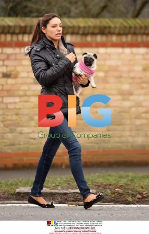 Kelly Brook Walks Dog in London