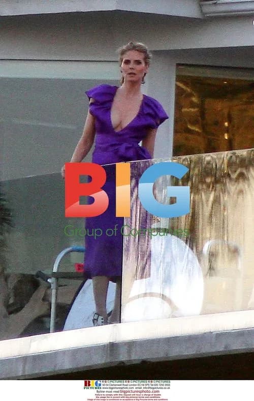 Heidi Klum Shoots Fashion Photos at Mansion
