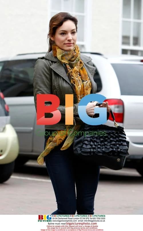 Kelly Brook Casual Near Home