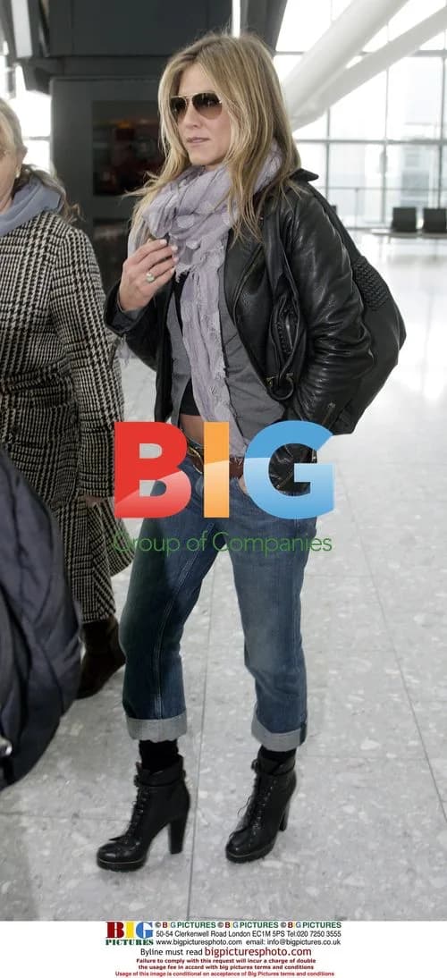 Jennifer Anniston Departs Heathrow