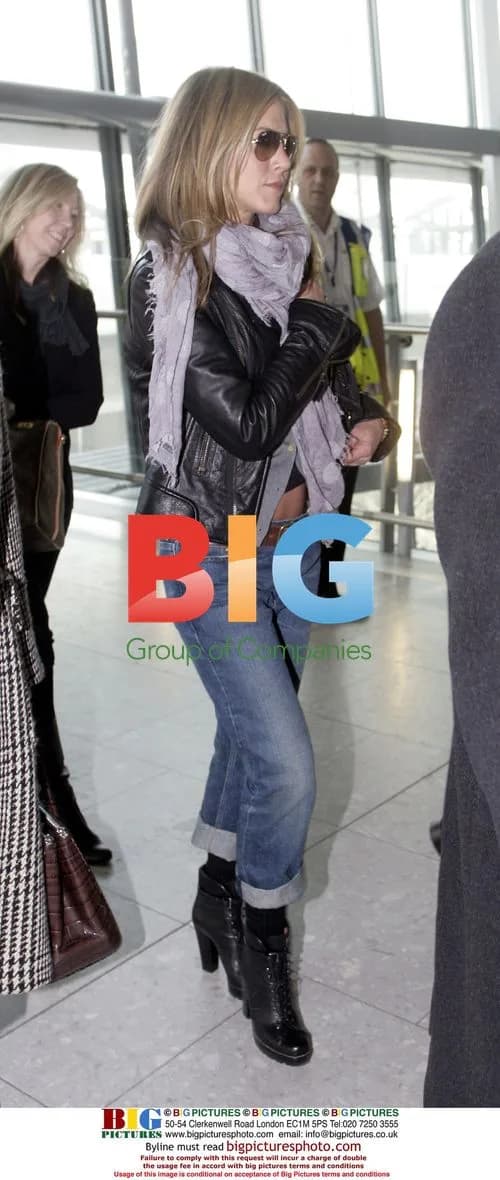 Jennifer Anniston Departs Heathrow