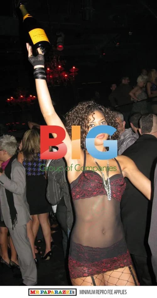 Justin Timberlake Gets Cozy with Gogo Dancer