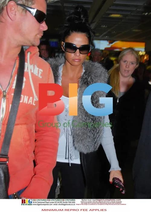 Katie Price Arrives in Dublin for VIP Style Awards