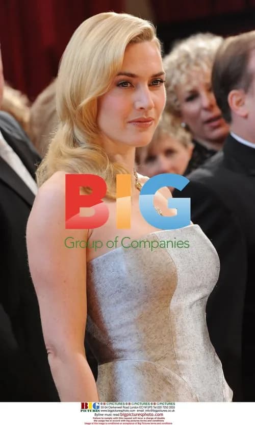 Kate Winslet Arrives at 82nd Academy Awards