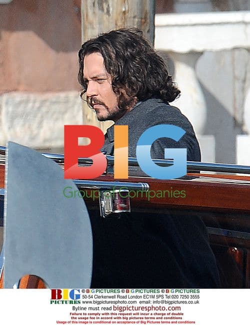 Angelina Jolie and Johnny Depp on "The Tourist" set