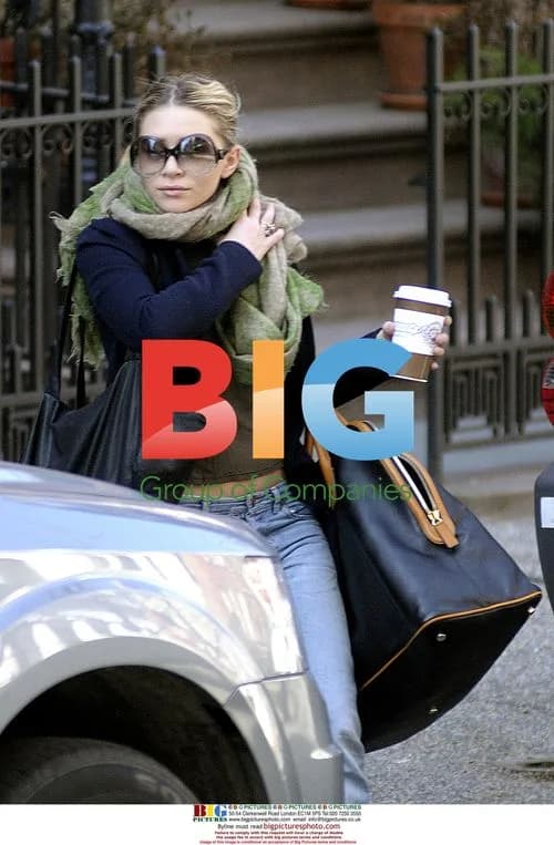 Ashley Olsen Leaving NYC Apartment