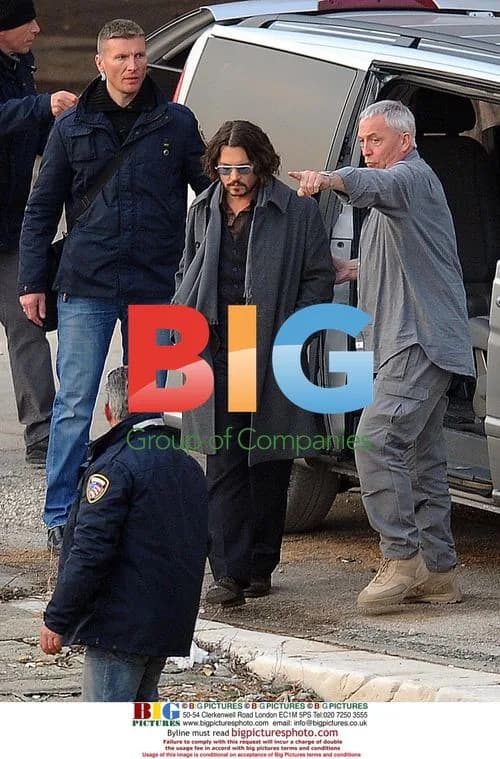 Angelina Jolie & Johnny Depp on "The Tourist" Set