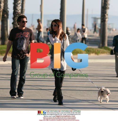 Kate Beckinsale's Family Outing in Venice Beach