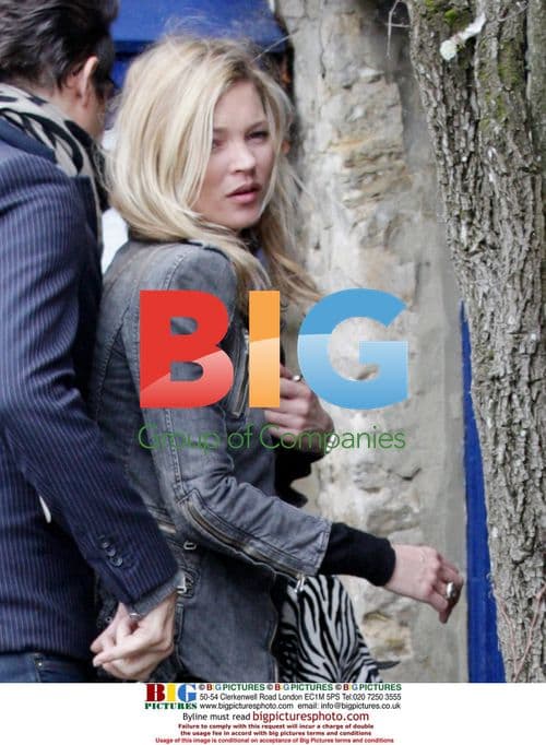 Kate Moss and Jamie Hince Grab Lunch