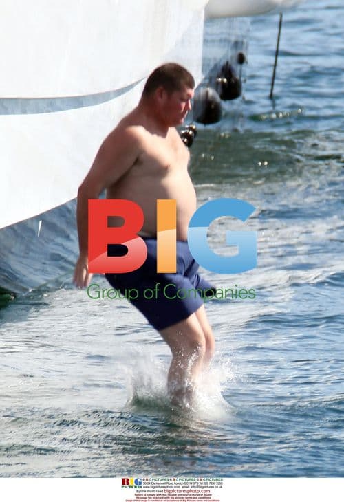 James Packer Enjoys Drinks with Friends on Sydney Harbor