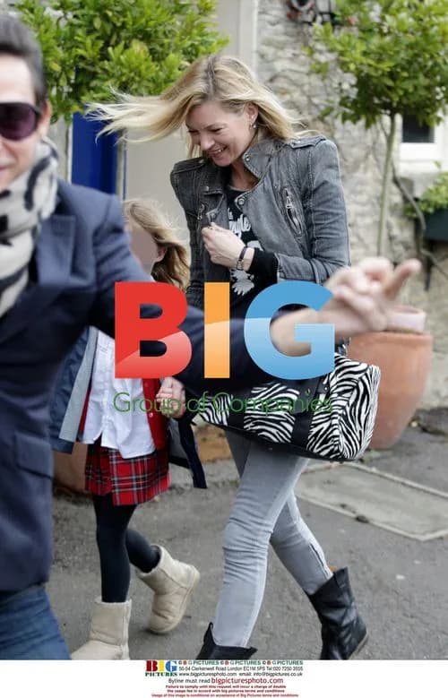 Kate Moss and Family Lunch Outing