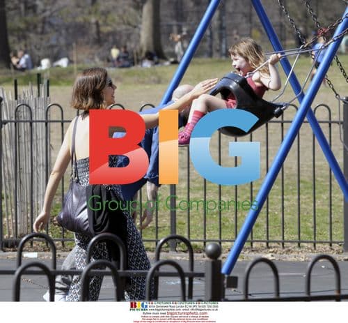 Maggie Gyllenhaal with daughter in Brooklyn