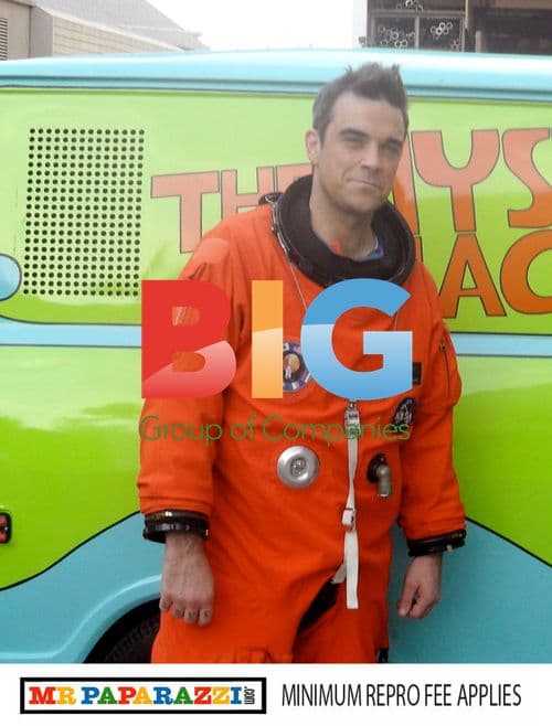 Robbie Williams in Astronaut Suit