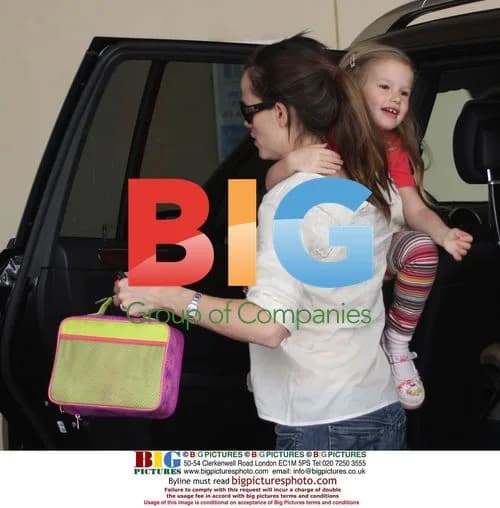 Jennifer Garner with daughter Violet