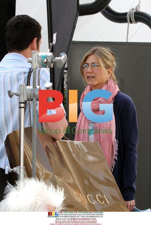 Adam Sandler and Jennifer Aniston on 'Just Go with It' Set